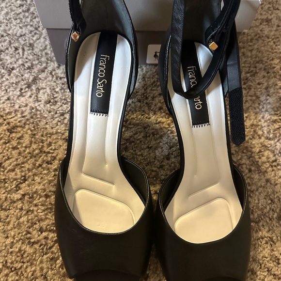 L- Rosie Black with box 8 1/2 M- Franco Sarto - Picture 3 of 5